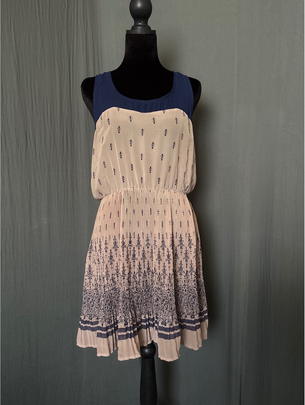 Solemio Dress Size Medium